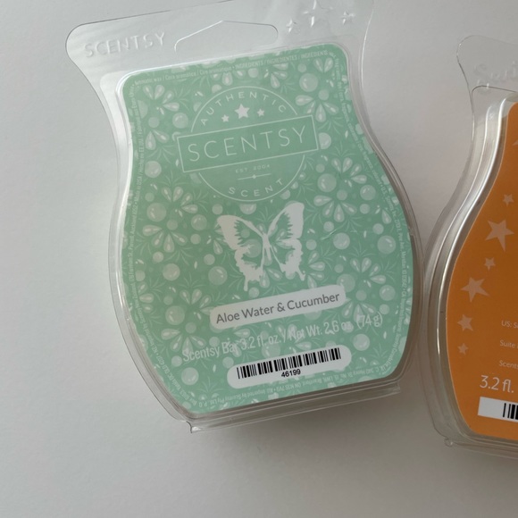 Scentsy used aloe water and cucumber, pumpkin roll, happy birthday, cedar cider - Picture 6 of 14